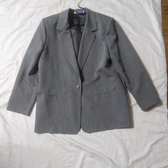 MICHELE NEW YORK Jackets & Blazers - Classic Gray Women's Blazer